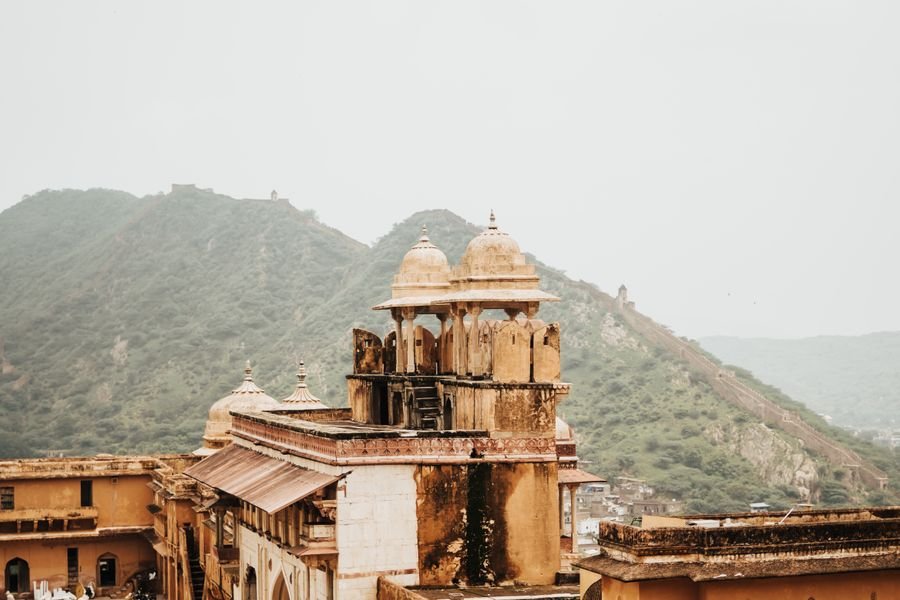 Amber Fort above Jaipur with the Aravalli hills behind